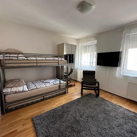 Centroom Apartment Budapest Bagian luar foto