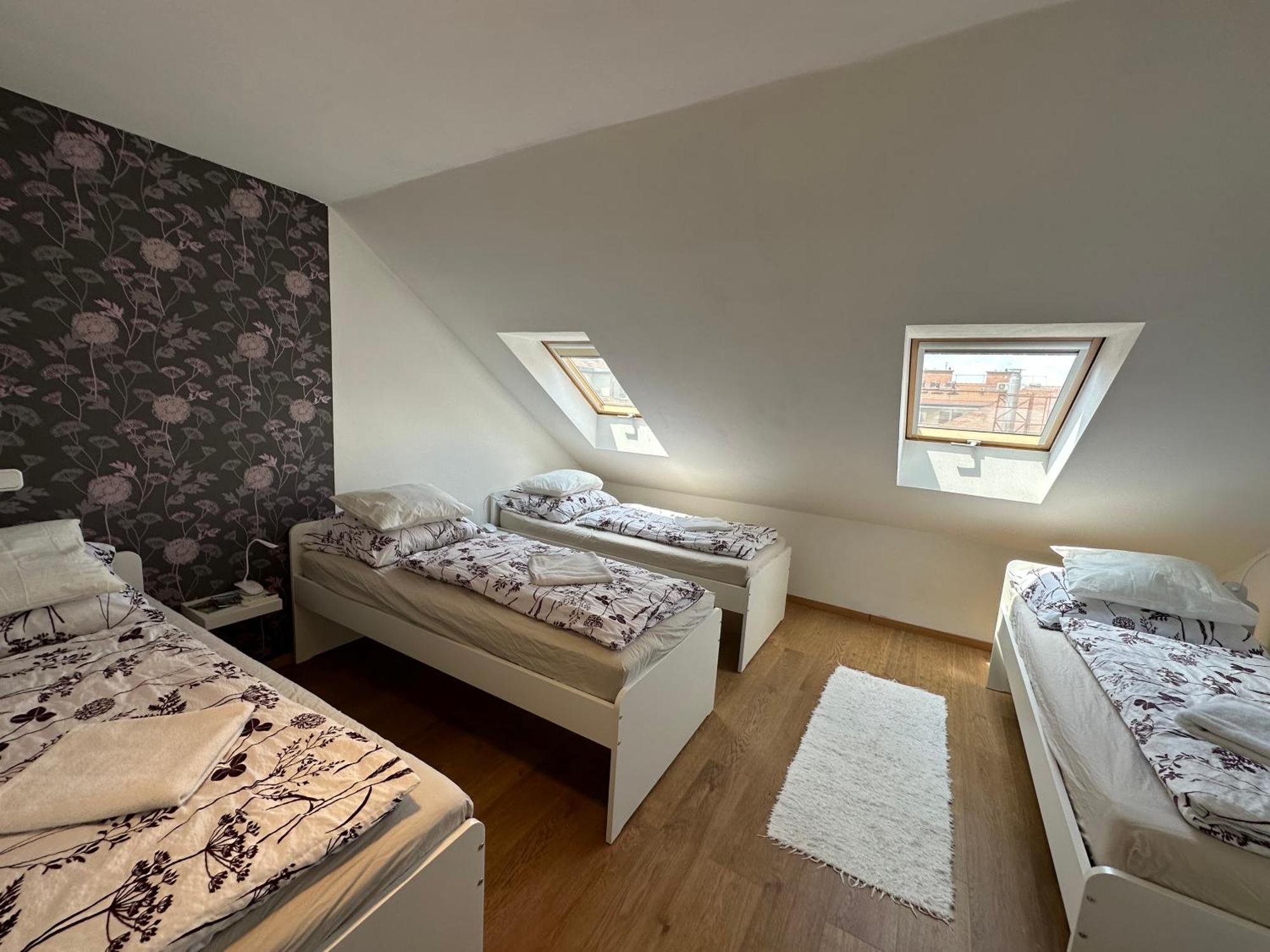 Centroom Apartment Budapest Bagian luar foto