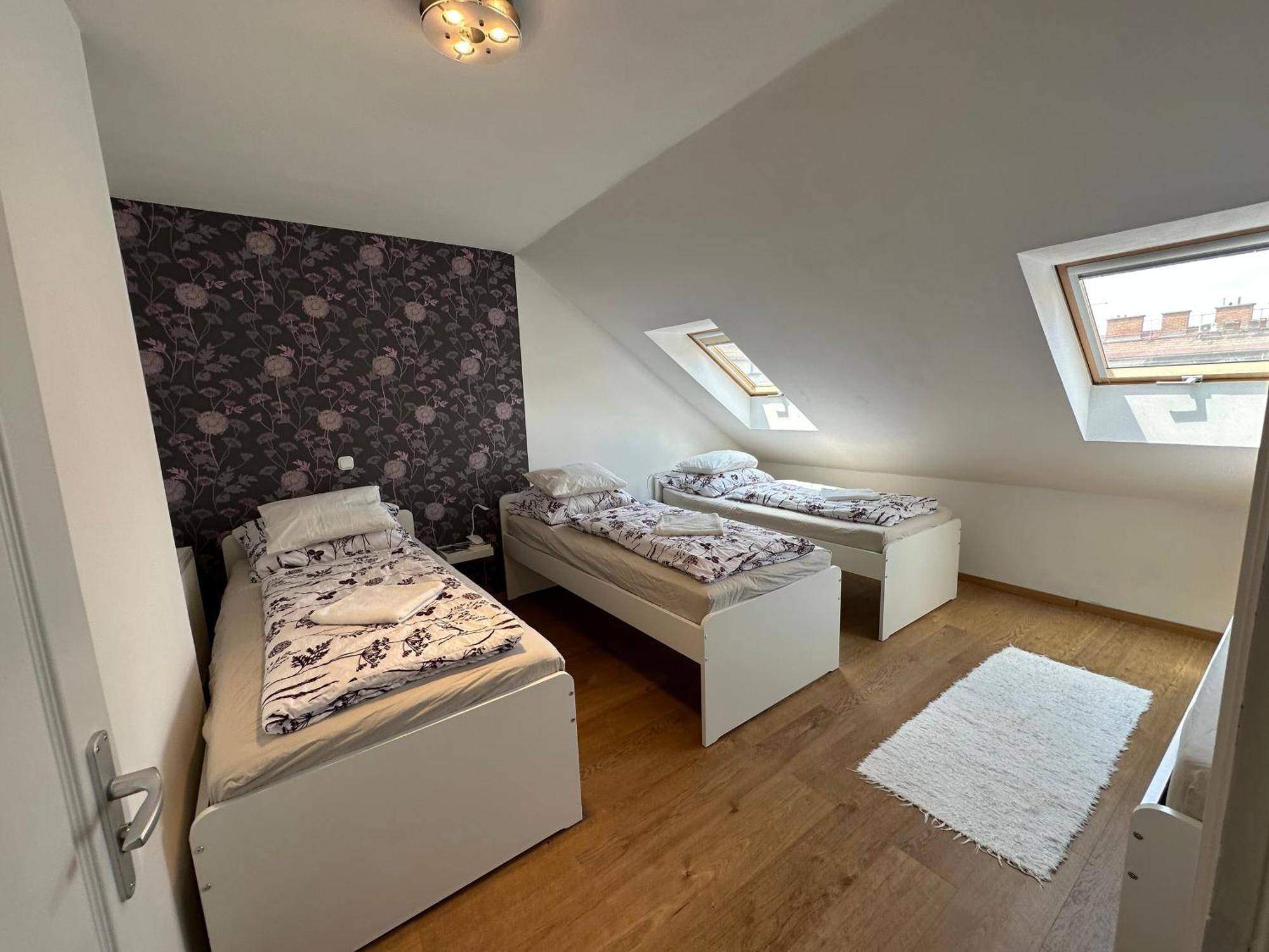 Centroom Apartment Budapest Bagian luar foto