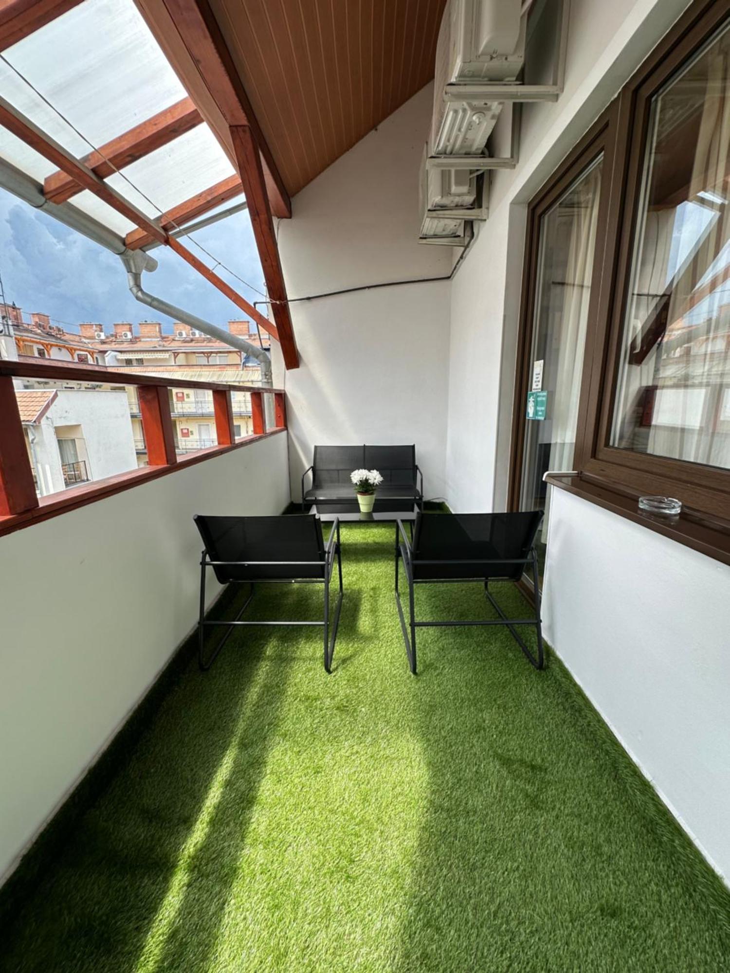Centroom Apartment Budapest Bagian luar foto