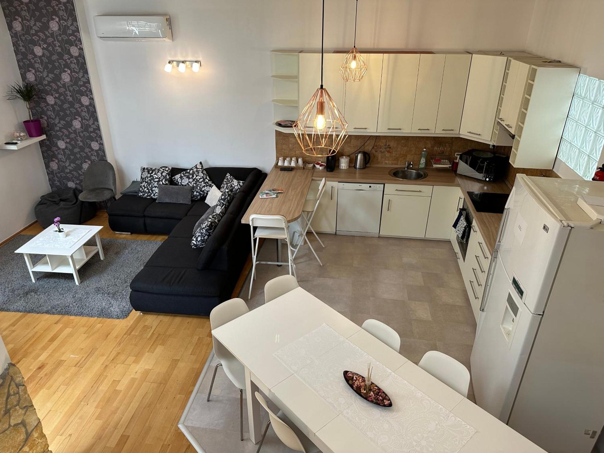 Centroom Apartment Budapest Bagian luar foto