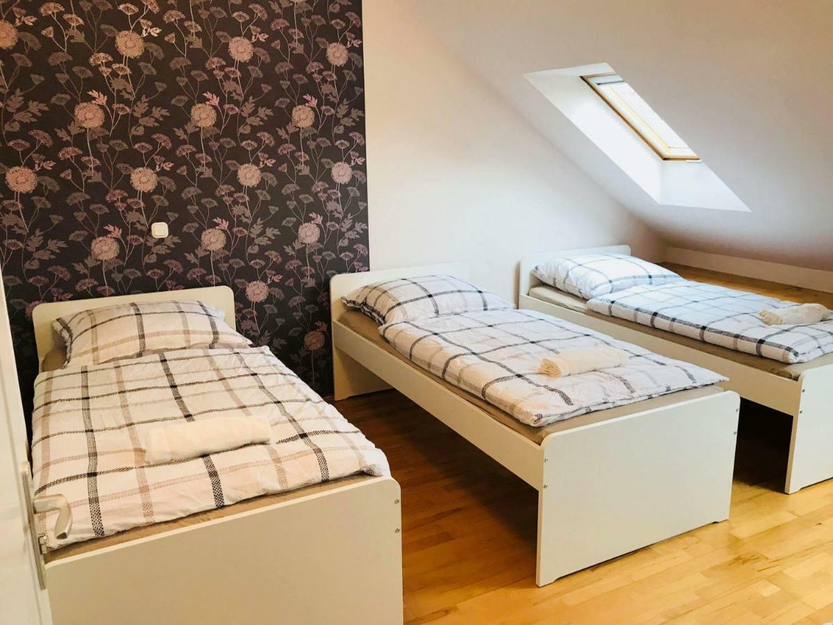 Centroom Apartment Budapest Bagian luar foto